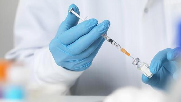 全国累计接种新冠疫苗超十六亿剂次 变异株在疫苗可控范围内