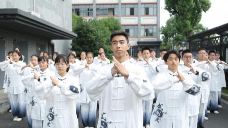 《我中国少年》上演国风课间操 传统文化新传承