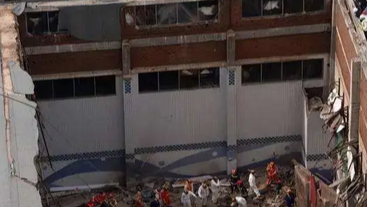 河南郑州“游泳馆坍塌致3死9伤事故”处理结果：18人被问责