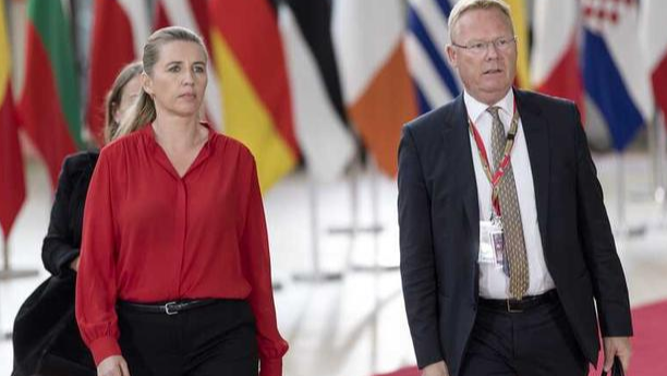 丹麦首相向女王提交辞呈，解散政府